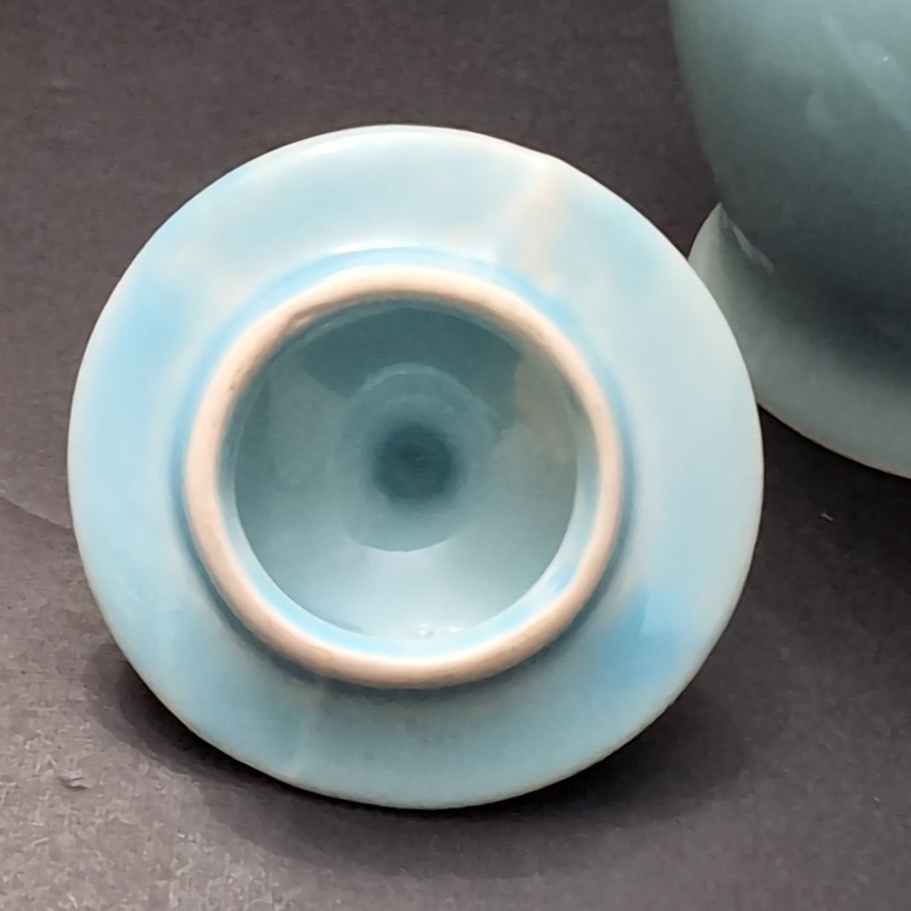 Vintage Mini Sky-blue Ceramic Lidded Ginger Jar With Floral Design. - Picture 5 of 10